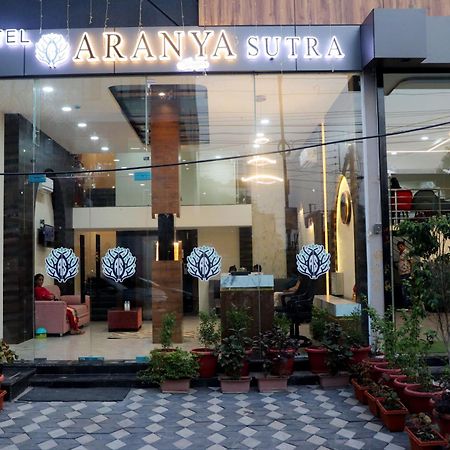 Hotel Aranyasutra Inaya, Индаур Экстерьер фото