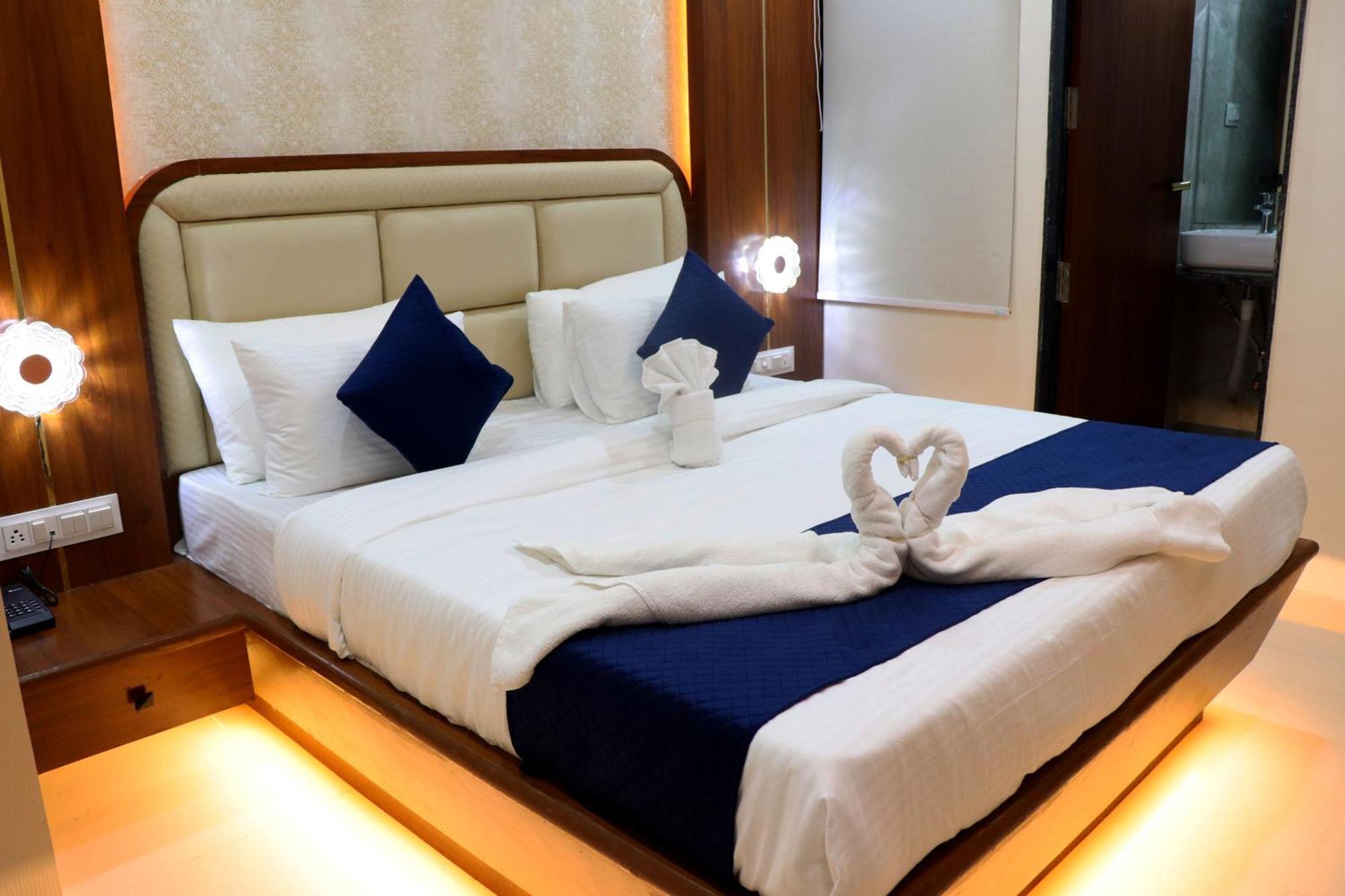 Hotel Aranyasutra Inaya, Индаур Экстерьер фото
