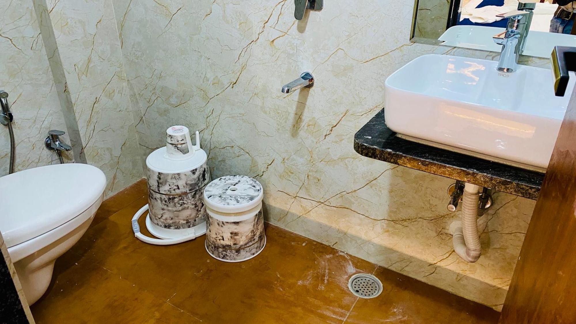 Hotel Aranyasutra Inaya, Индаур Экстерьер фото