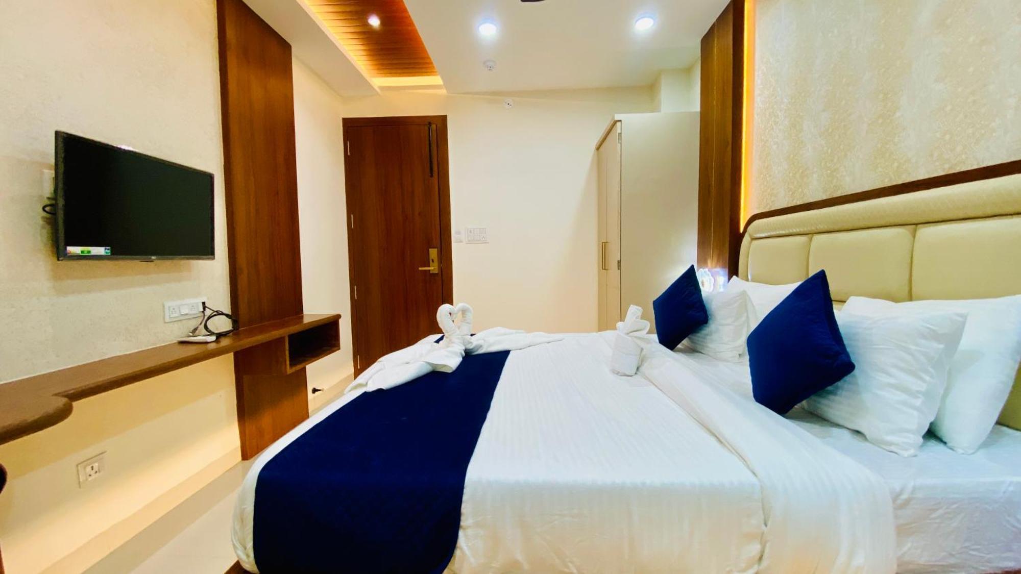 Hotel Aranyasutra Inaya, Индаур Экстерьер фото